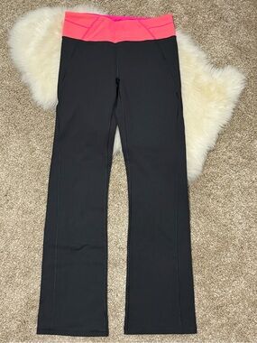 Victoria's Secret Women’s Black Leggings with Pink Waistband Size M